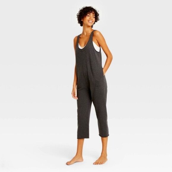 Colsie Pants - NWT Colsie Fleece Jumpsuit Romper Loungewear Grey Size XL Crop Cozy Pockets Boho